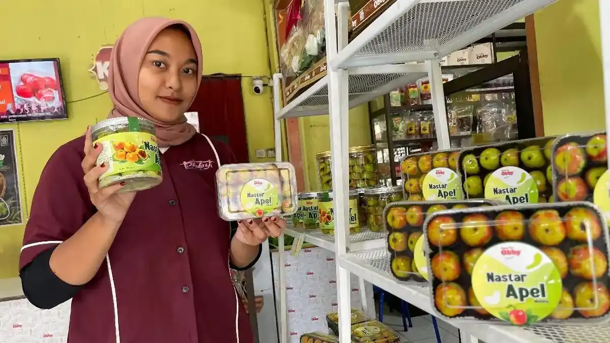 toko apel khas malang sebagai tempat membeli oleh oleh untuk paket wisata bromo