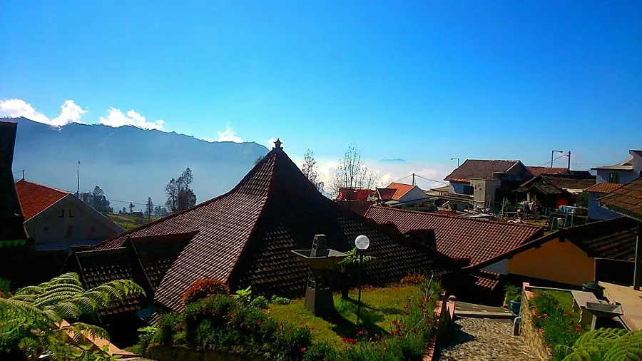 cafe lava hostel untuk rekomendasi penginapan dekat bromo pada paket wisata bromo