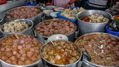 Kuliner legendaris Malang: bakso, rawon, dan oleh-oleh khas
