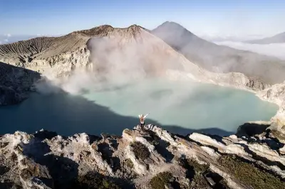 Jalur menuju Kawah Ijen dari Banyuwangi dan Bondowoso