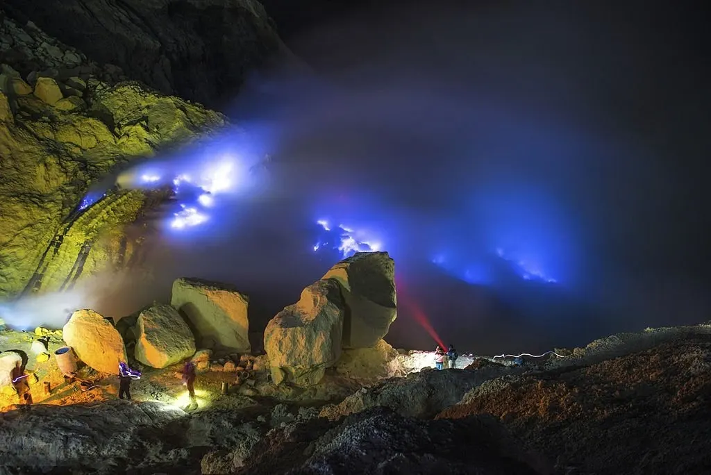Cerita Seru Private Trip Blue Fire Ijen