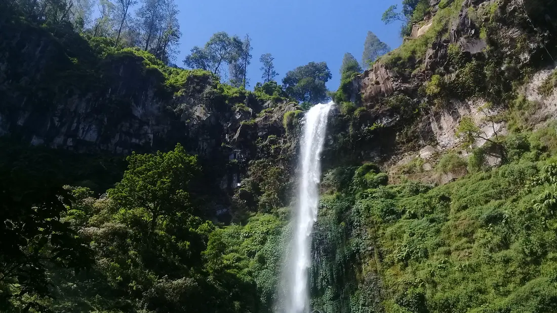 Air terjun Coban Rondo Pujon dilihat dari sudut yang berbeda