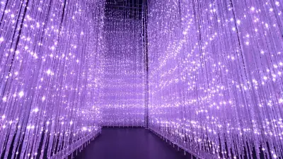 Milenial Glow Garden Batu, taman lampu warna-warni di kawasan Jatim Park 3 pada malam hari