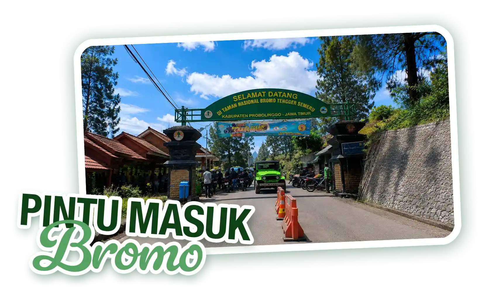 Gerbang selamat datang Taman Nasional Bromo Tengger Semeru di Probolinggo, salah satu pintu masuk kawasan Bromo