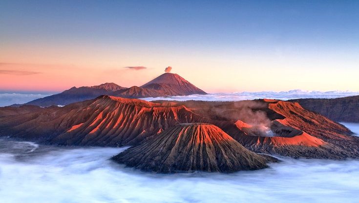 sunrise Bromo: waktu terbaik mengunjungi Bromo saat langit cerah