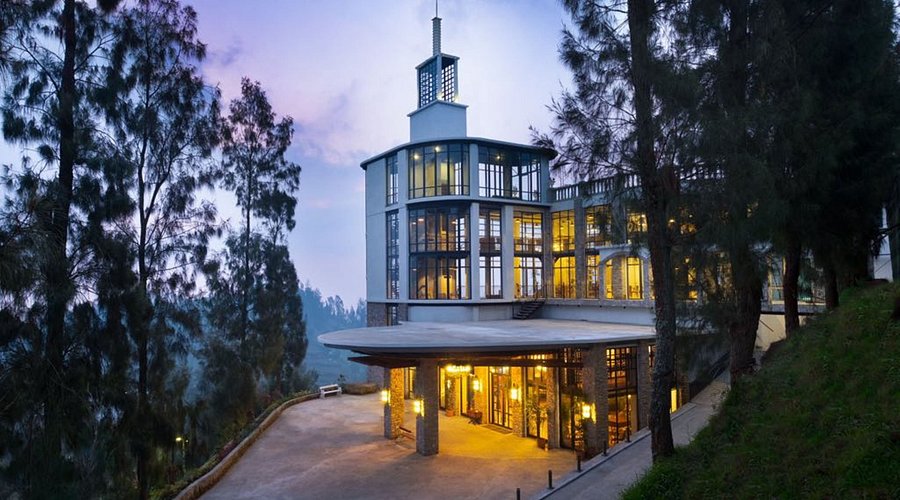 plataran bromo sebagai penginapan premium untuk paket wisata bromo