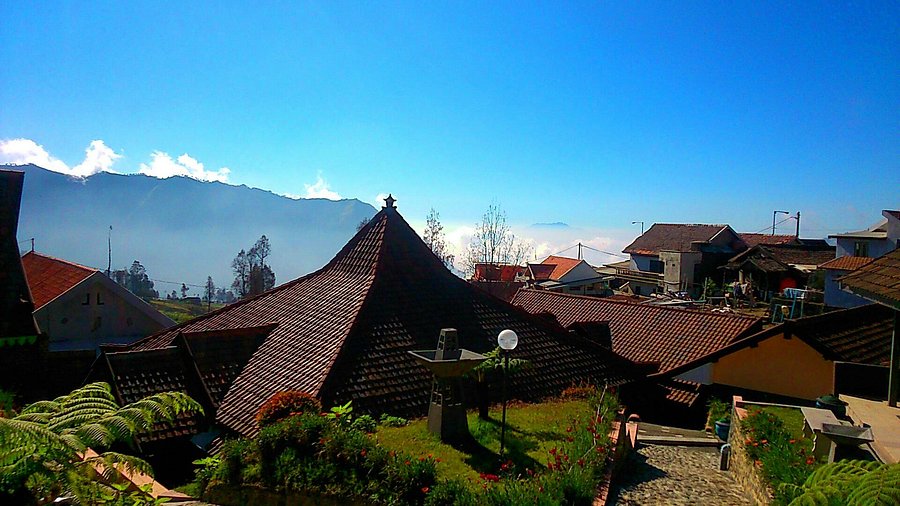 cafe lava hostel untuk rekomendasi penginapan dekat bromo pada paket wisata bromo