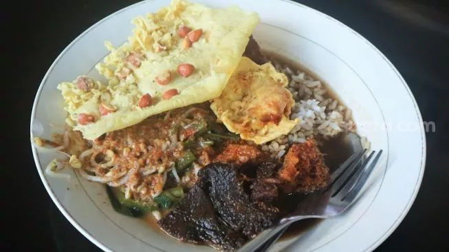 warung sarapan dekat kawah ijen dengan menu nusantara