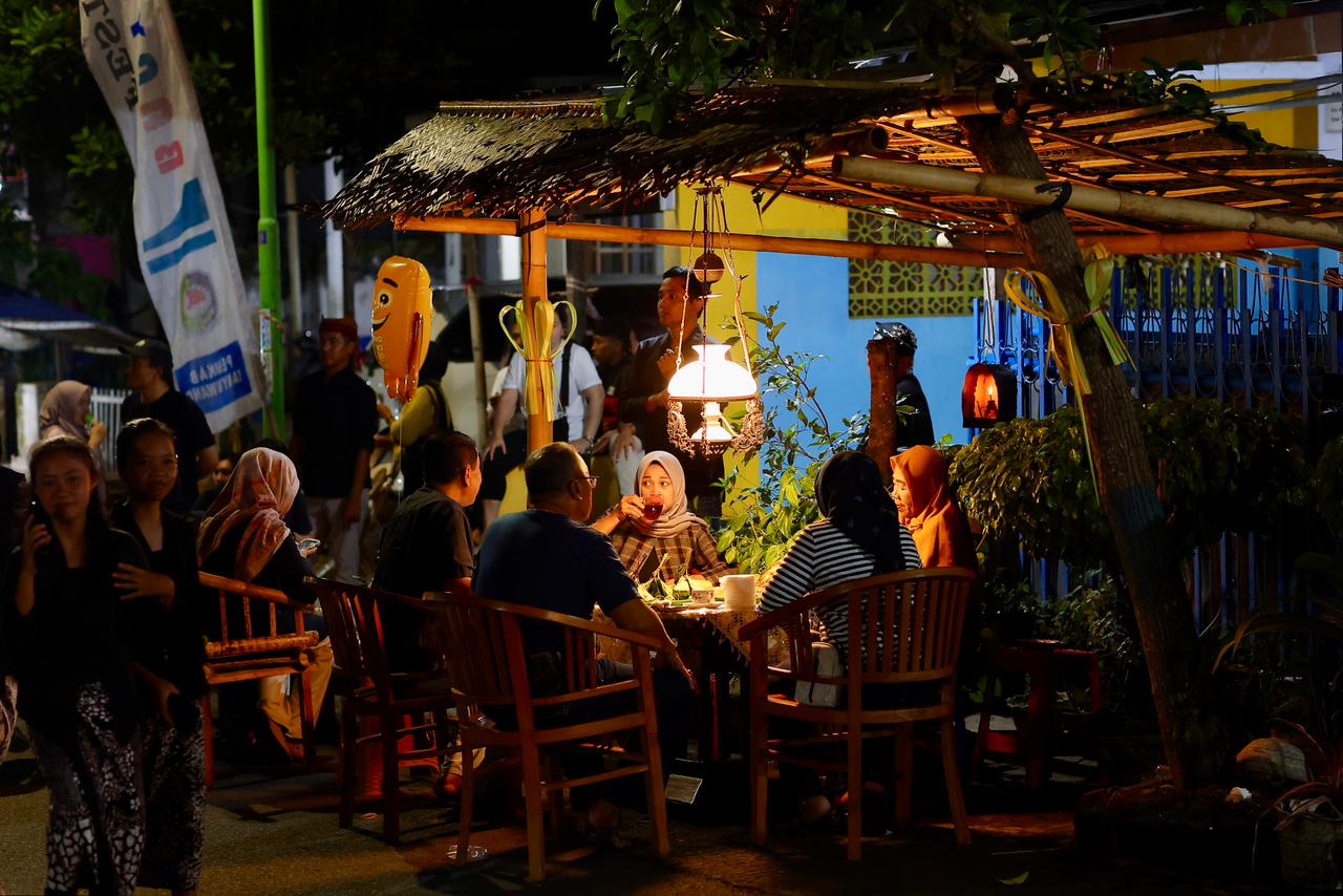 Warung malam di Paltuding Kawah Ijen
